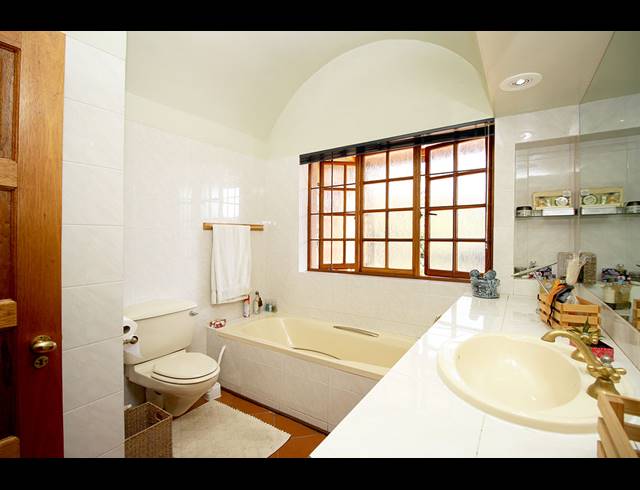 3 BEDROOM HOUSE FOR SALE IN KENSINGTON